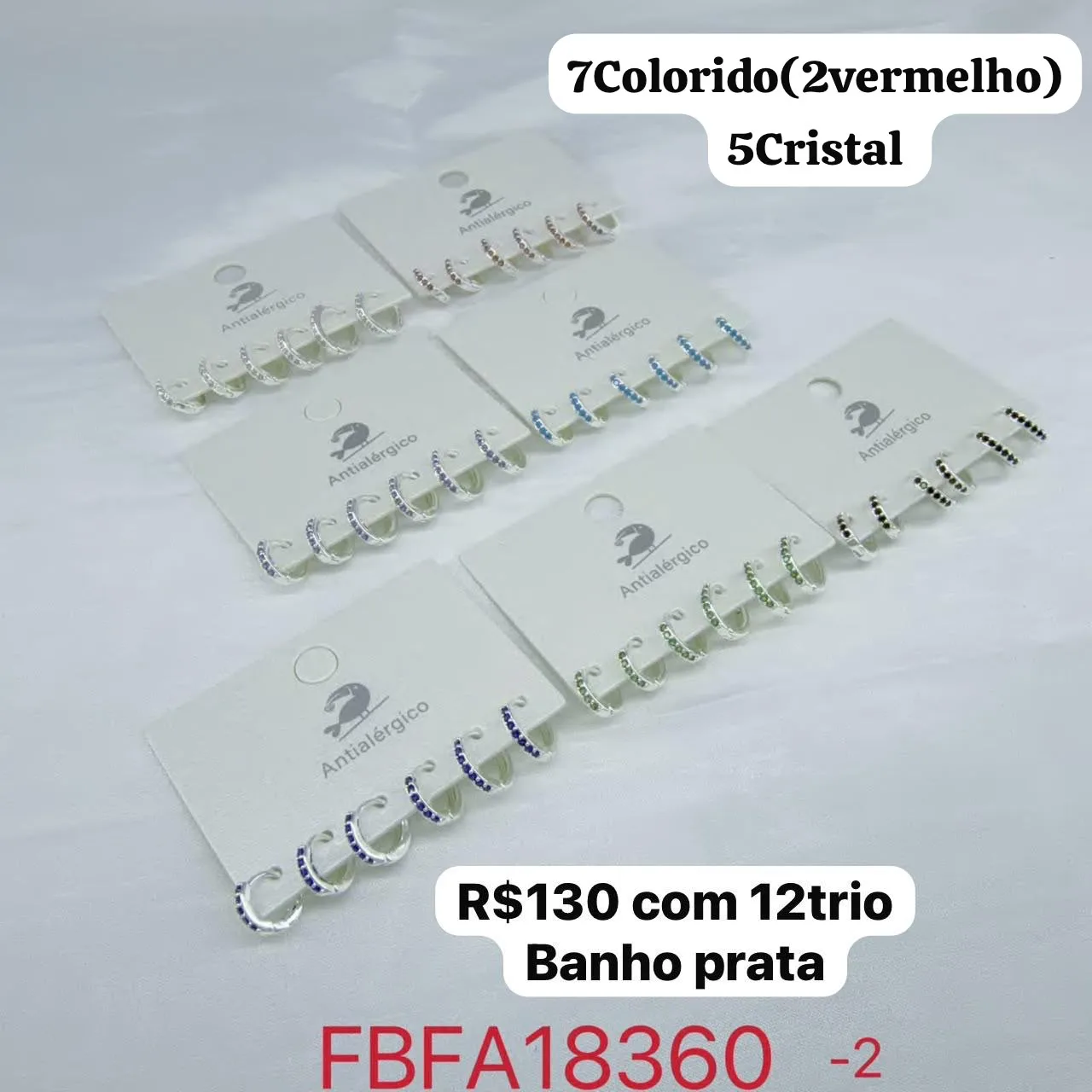 brincos pequenos com pedras coloridas