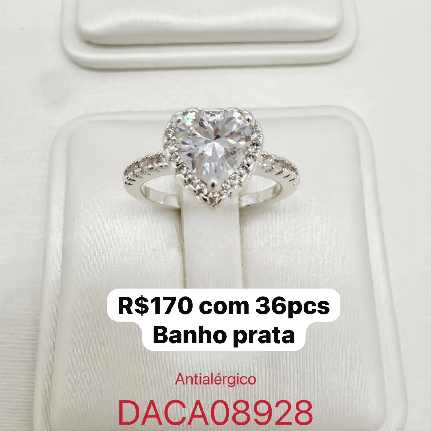 anel com pedra coração e detalhes de zircônias